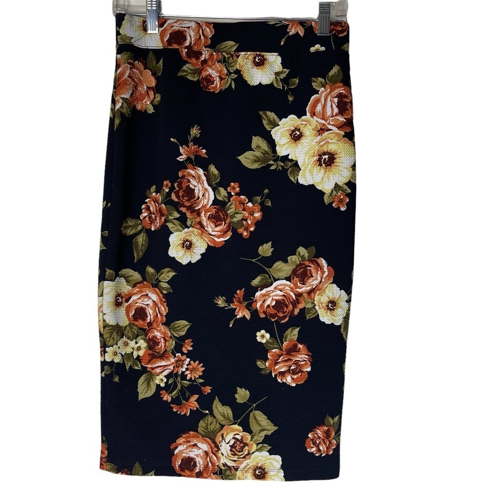 Iris Black Roses Printed Pencil Skirt Size Medium